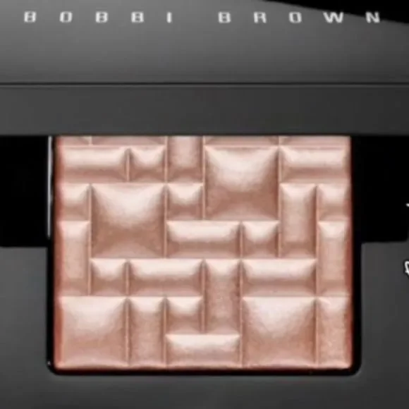 Bobbi Brown Highlighting Powder